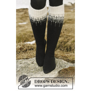 Winter Fantasy Strumpor by DROPS Design - Strumpor Stick-opskrift str.